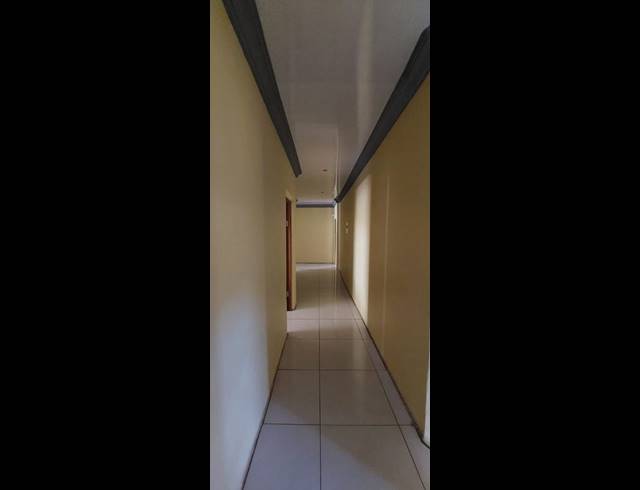 5 BEDROOM HOUSE FOR SALE IN CLARINA